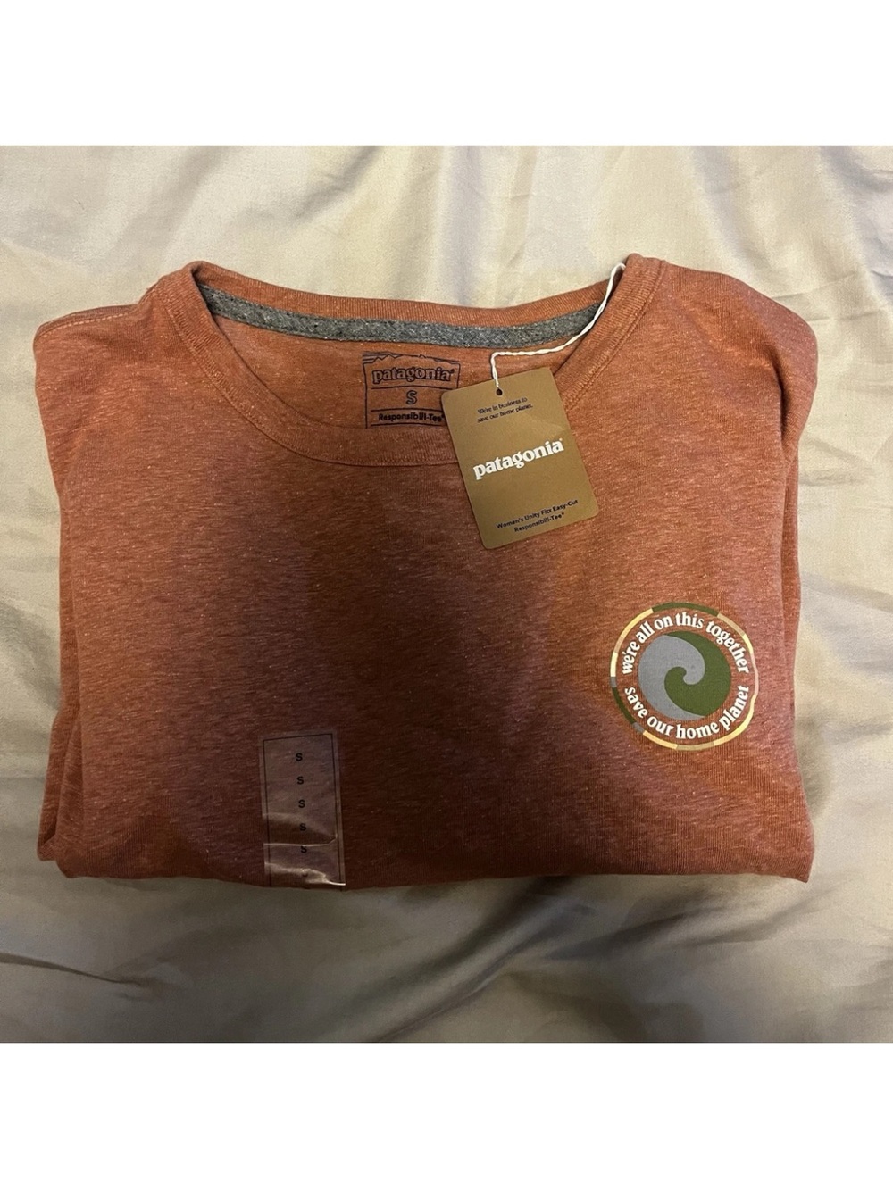 Patagonia Womens Fitz easy cut repsonsibili-tee Rust Red Crewneck T‑Shirt